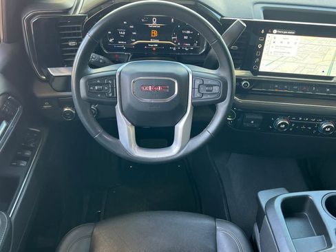 Used 2025 GMC Sierra 1500 SLT RWD image 16
