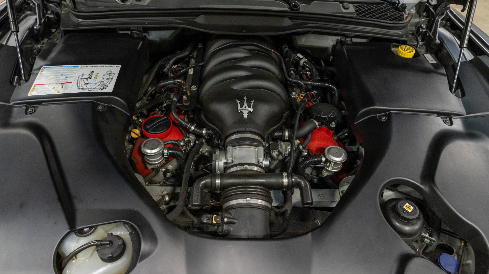 Used 2018 Maserati GranTurismo Sport RWD image 71