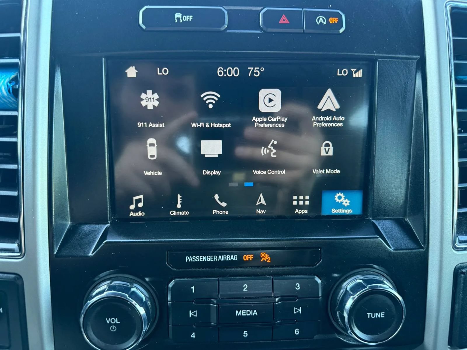 Used 2018 Ford F150 Lariat RWD image 47