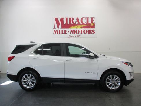 Used 2021 Chevrolet Equinox LT w/ Driver Convenience Package image 6