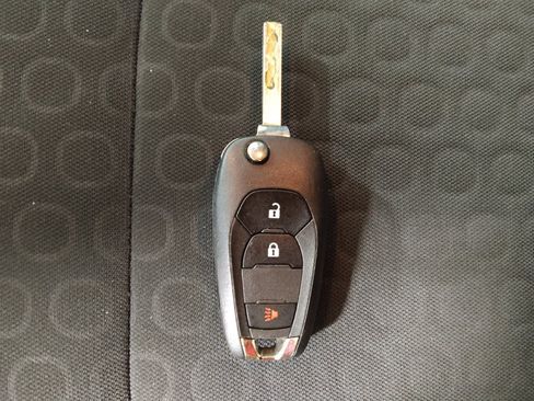 Used 2020 Chevrolet Trax LS w/ Tint and Cruise Package image 32