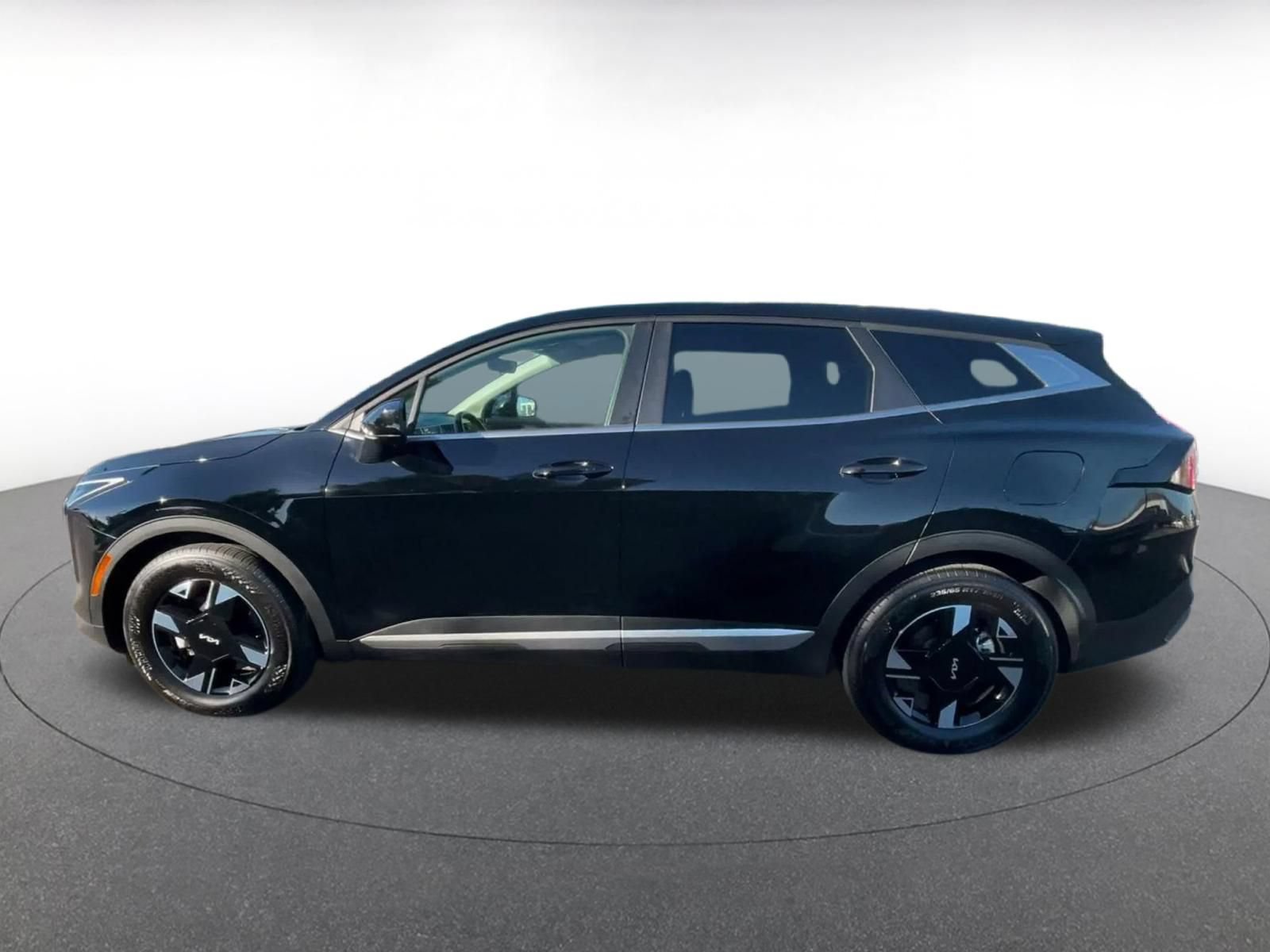 Used 2026 Kia Sportage LX FWD image 8