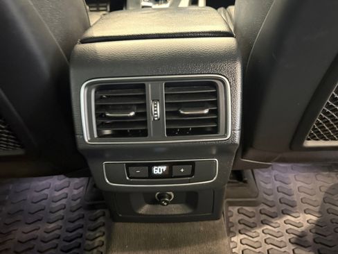 Used 2018 Audi SQ5 Premium Plus w/ Warm Weather Package AWD/4WD image 34