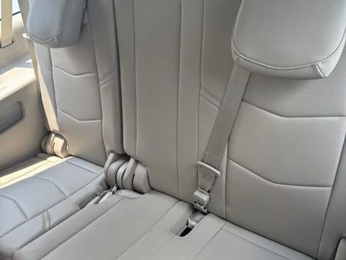 Used 2020 Cadillac Escalade ESV Luxury w/ LPO, Radiant Package AWD/4WD image 22
