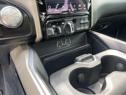 Used 2022 RAM 1500 Laramie w/ Laramie Southwest Edition AWD/4WD image 46