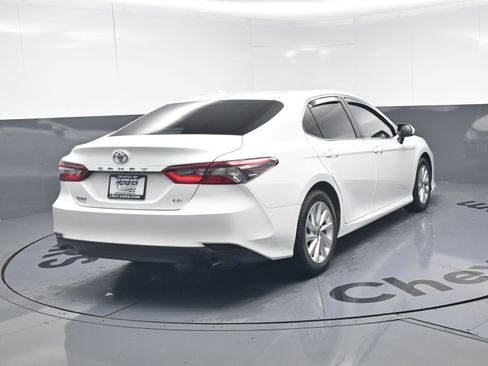 Used 2023 Toyota Camry LE FWD image 9