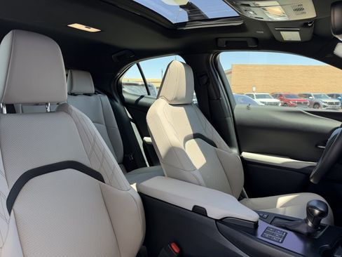 Used 2024 Lexus UX 250h FWD w/ Premium Package image 43