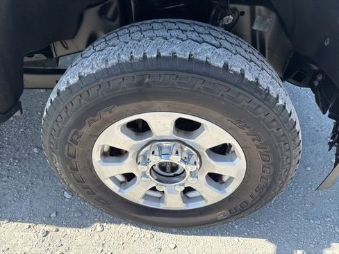 Used 2024 Ford F250 XLT w/ FX4 Off-Road Package image 30