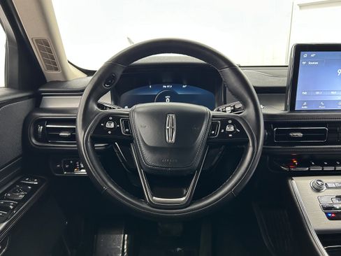 Used 2023 Lincoln Aviator AWD image 12