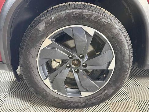 Certified 2025 Nissan Rogue SV AWD/4WD image 28