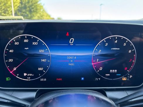 Used 2025 Mercedes-Benz GLC 300 4MATIC image 7