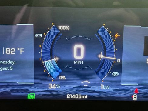 Used 2026 Chevrolet Equinox EV LT FWD image 14
