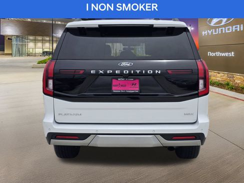 Used 2025 Ford Expedition Max Platinum AWD/4WD image 8