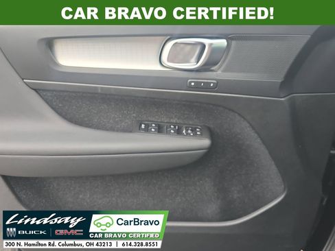 Used 2020 Volvo XC40 T5 Momentum w/ Premium Package AWD/4WD image 22