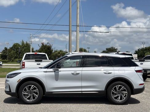 Used 2025 Lincoln Corsair FWD w/ Equipment Group 101A image 7