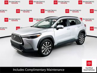 Used 2022 Toyota Corolla Cross XLE video 1