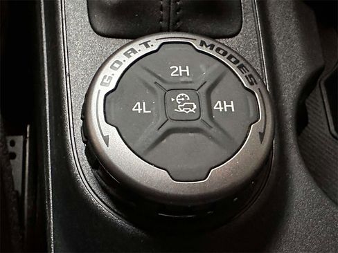 Used 2023 Ford Bronco Base image 25