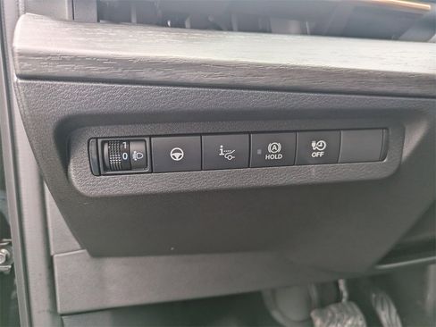 Used 2023 Nissan Ariya FWD image 17