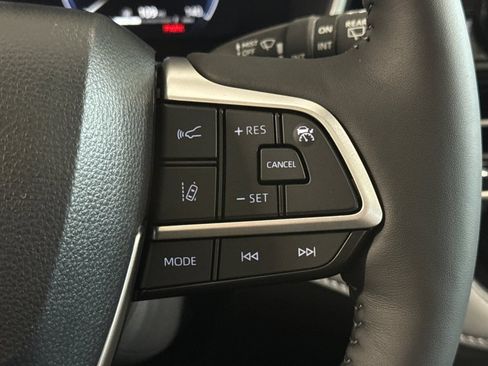New 2026 Toyota Highlander Limited AWD/4WD image 32