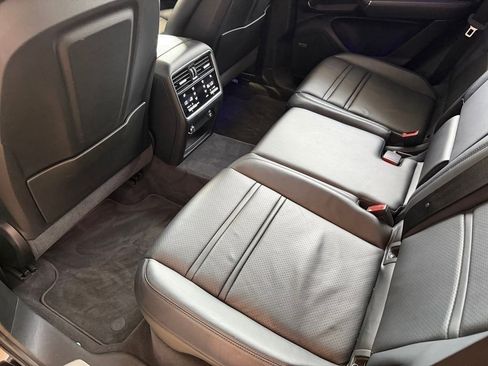 Certified 2020 Porsche Cayenne S AWD/4WD image 26