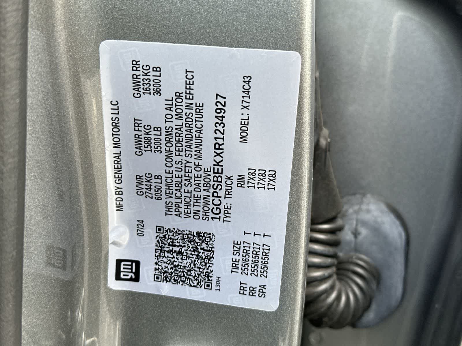 Used 2024 Chevrolet Colorado W/T w/ WT Convenience Package II RWD image 24