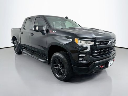 Used 2023 Chevrolet Silverado 1500 LT Trail Boss w/ LT Trail Boss Premium Package AWD/4WD image 3