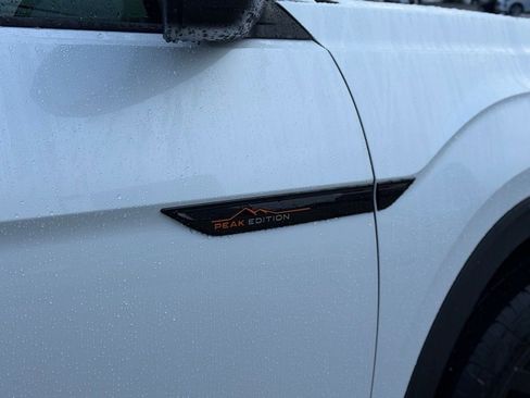 New 2026 Volkswagen Atlas Peak Edition image 11
