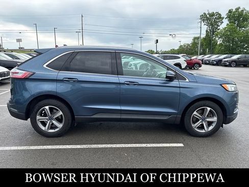 Used 2019 Ford Edge SEL w/ Equipment Group 201A AWD/4WD image 3