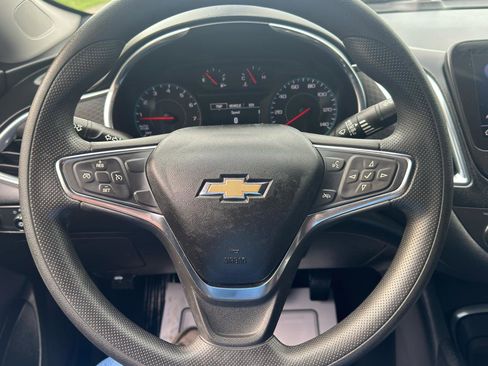 Used 2021 Chevrolet Malibu LT image 18