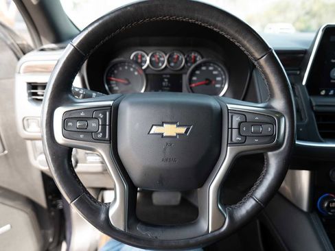 Used 2021 Chevrolet Tahoe LT w/ LT Signature Package image 12