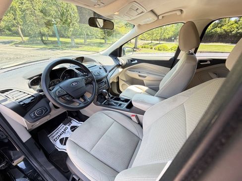 Used 2017 Ford Escape SE FWD image 7