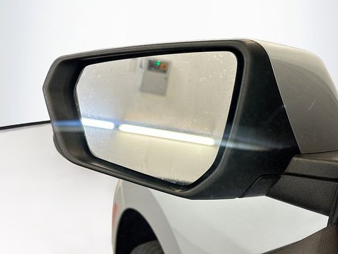 Used 2022 Chevrolet Equinox LT AWD/4WD image 16