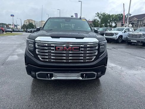 Used 2024 GMC Sierra 1500 Denali w/ Technology Package RWD image 3