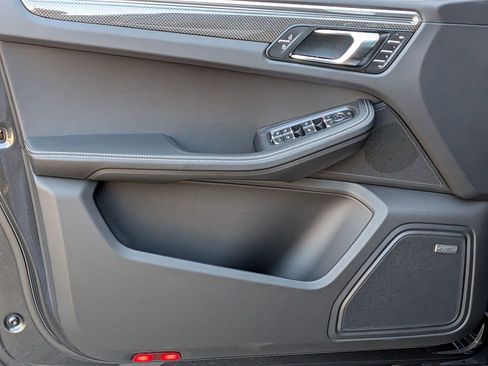 New 2026 Porsche Macan GTS image 14