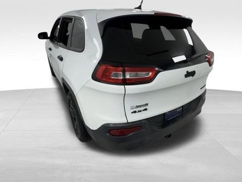 Used 2014 Jeep Cherokee Sport AWD/4WD image 5