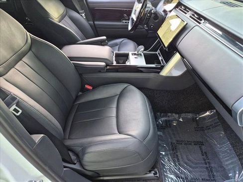 Certified 2024 Land Rover Range Rover Autobiography AWD/4WD image 21