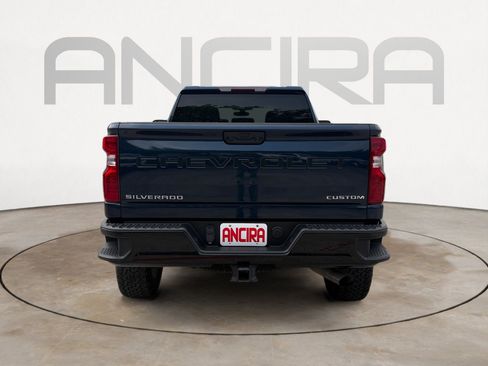 Used 2022 Chevrolet Silverado 2500 Custom w/ Custom Value Package AWD/4WD image 9