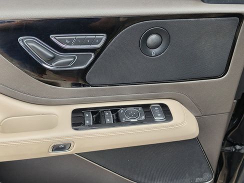 Used 2021 Lincoln Aviator Reserve w/ Equipment Group 208A image 7