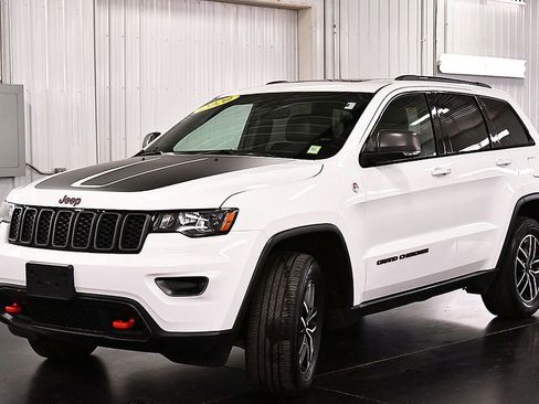 Used 2020 Jeep Grand Cherokee Trailhawk AWD/4WD image 3
