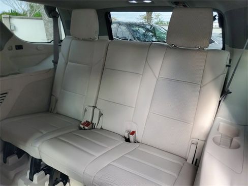 Certified 2021 Cadillac Escalade Premium Luxury Platinum image 11