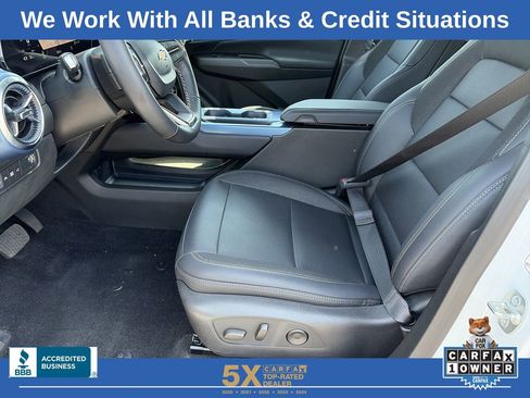 Used 2025 Chevrolet Equinox EV LT w/ Convenience Package FWD image 25