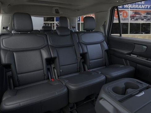 New 2026 Ford Expedition Platinum w/ Driver's Package AWD/4WD image 11