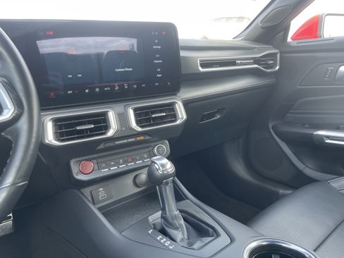 Used 2025 Ford Mustang Premium image 22