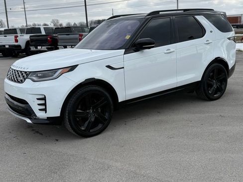 Used 2023 Land Rover Discovery Metropolitan Edition image 9