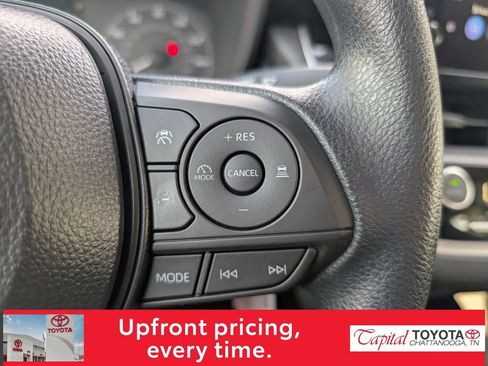 Used 2025 Toyota Corolla LE FWD image 16
