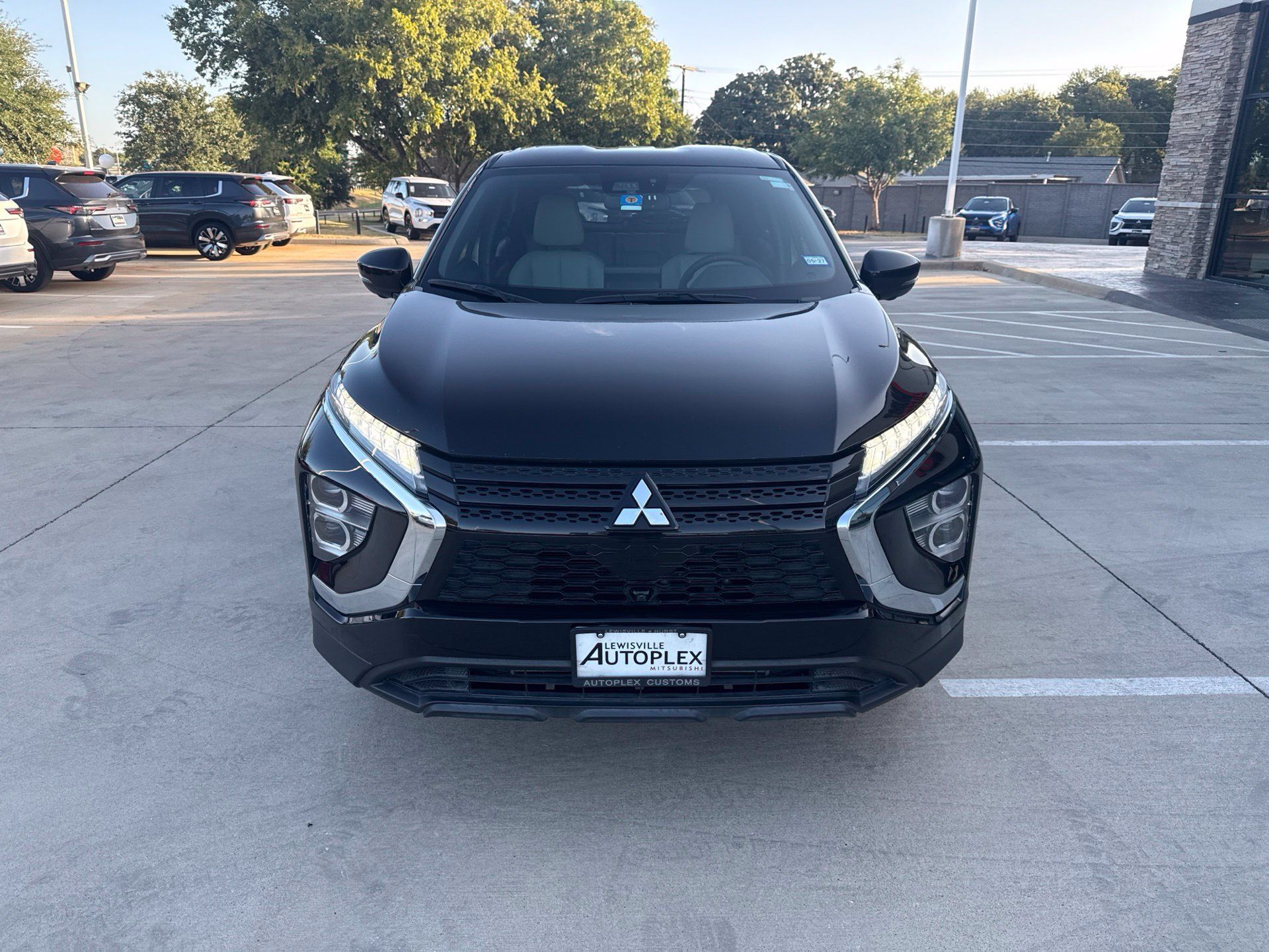 Used 2023 Mitsubishi Eclipse Cross SEL AWD/4WD image 2