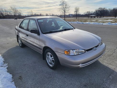 Used 2002 Chevrolet Prizm LSi image 4