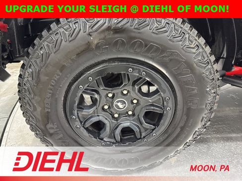 Used 2022 Ford Bronco Wildtrak image 9