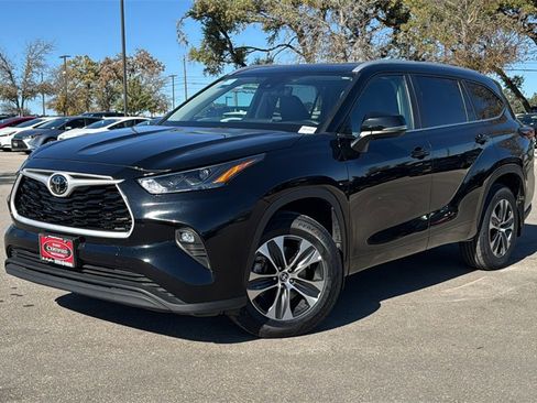 Certified 2024 Toyota Highlander XLE image 52