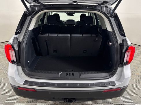 New 2026 Ford Explorer Active RWD image 16